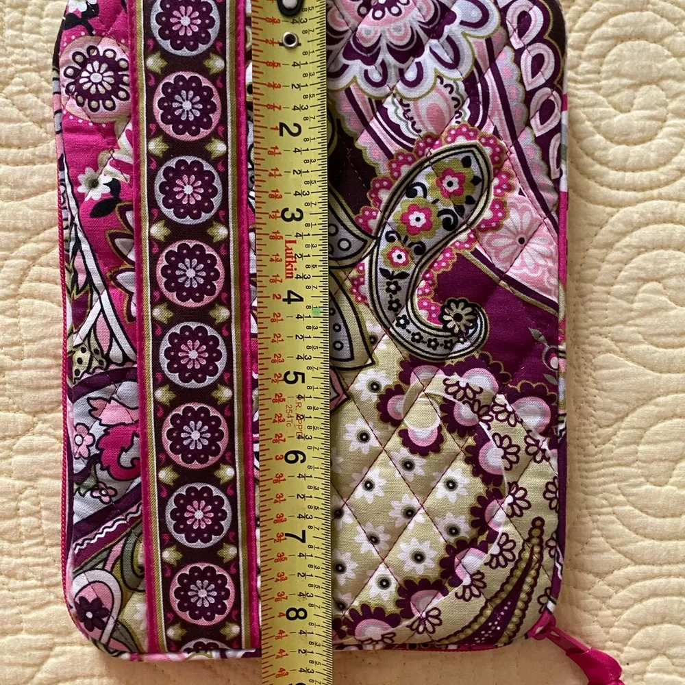 Vera Bradley Very Berry Paisley Tablet eReader Case NWOT